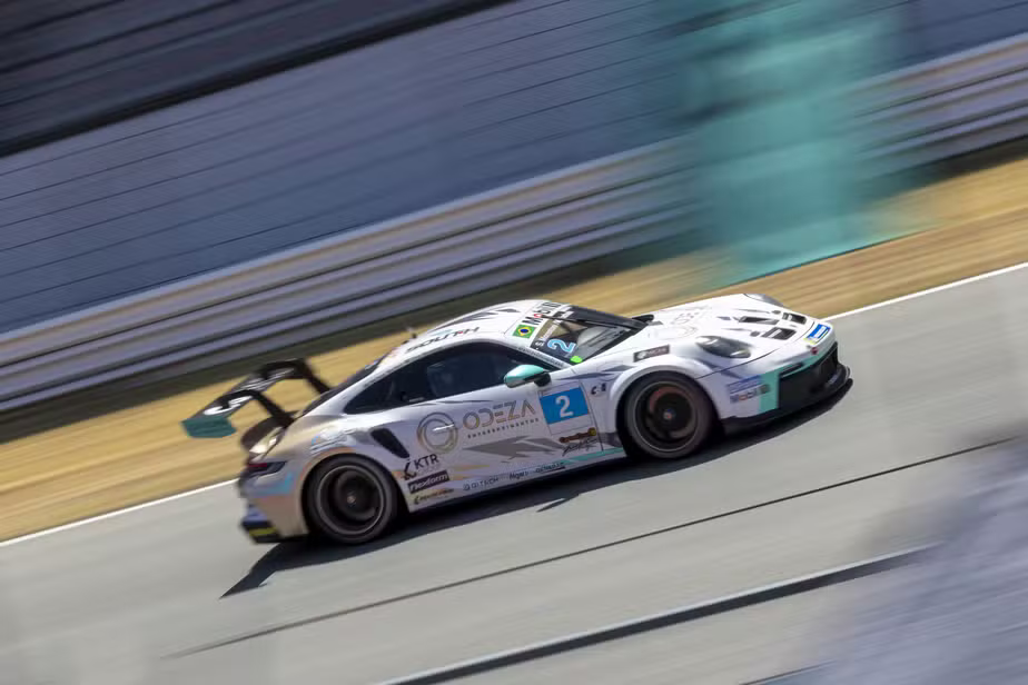 Engenheiro da Porsche Cup estreia como piloto ao lado de Silvio Morestoni no Porsche Endurance Challenge em Portugal
